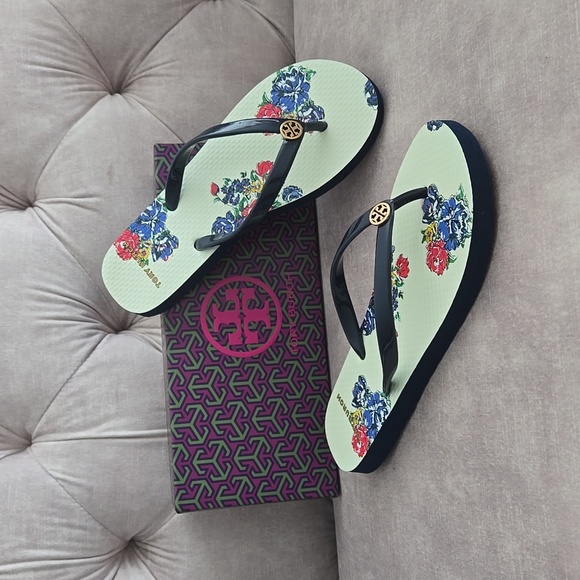 Tory Burch Shoes - Tory Burch flip flop, navy/tea rose, size 5